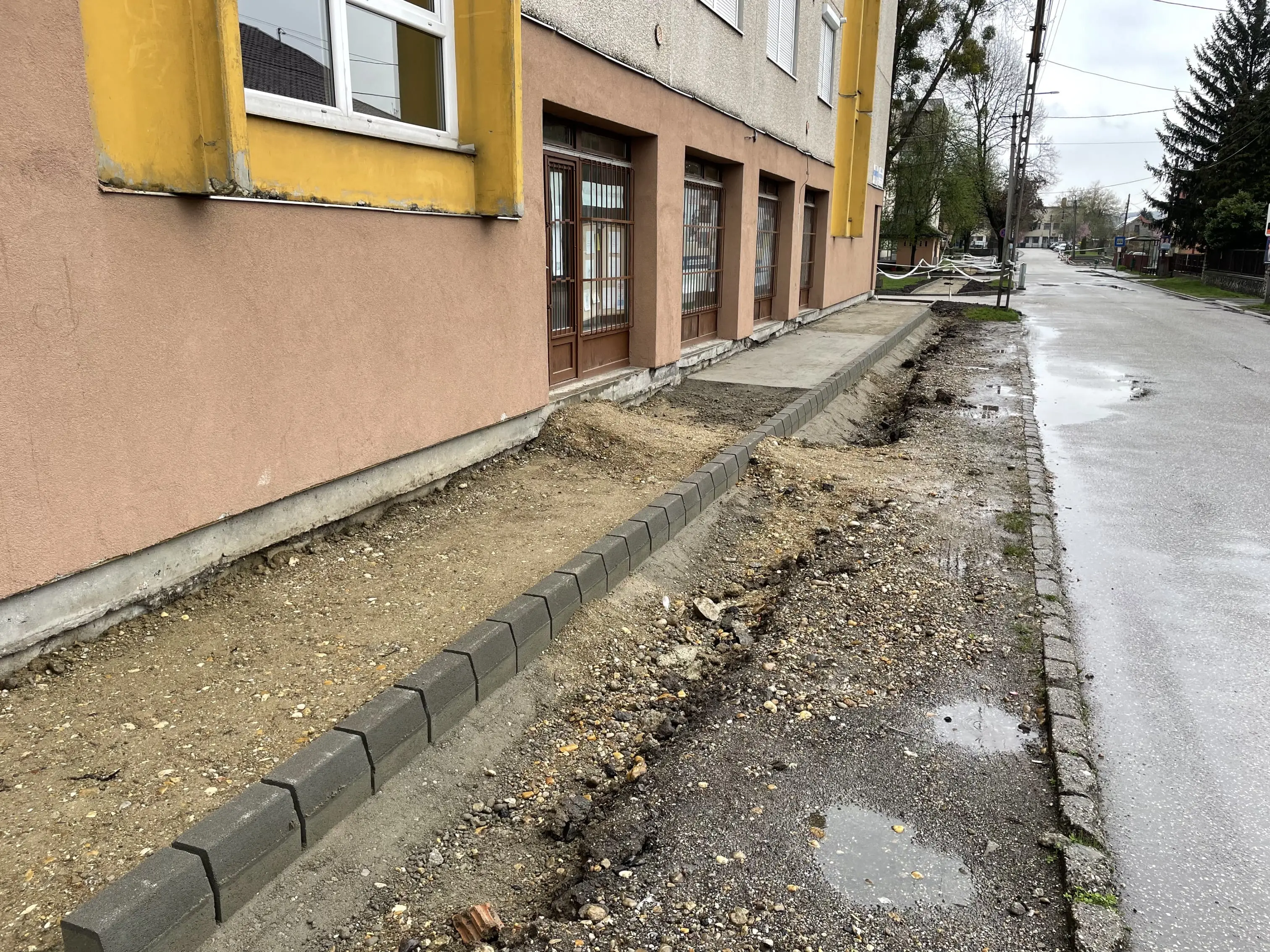 Közösségi infrastruktúra és okos települési fejlesztések Sajószentpéter városban
